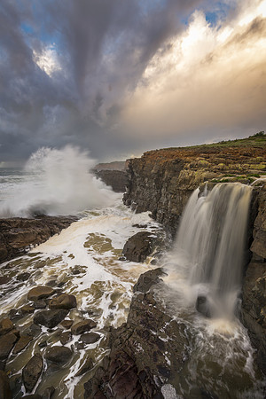 Slamming Sea